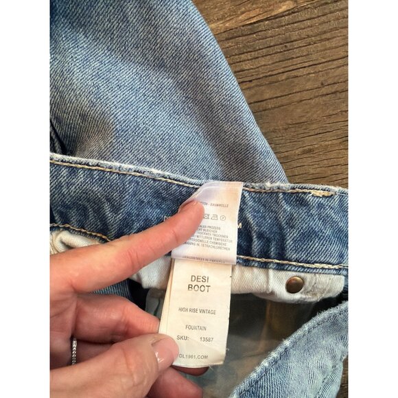 DL1961 Desi Boot High Rise Vintage Jeans Fountain Womens Size 30 - Picture 13 of 13